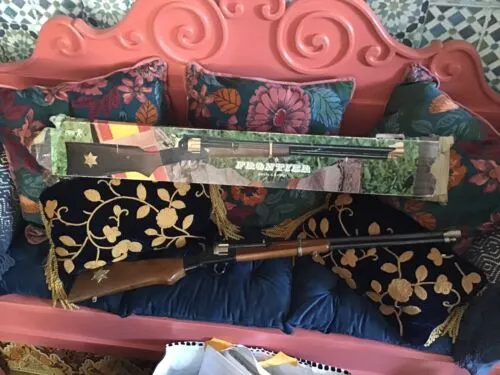 Vintage italian made Cowboy Rifle toy