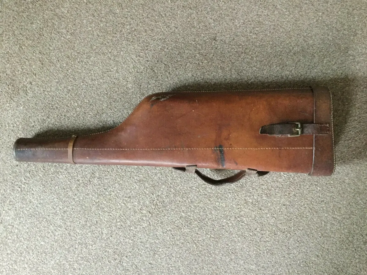 LEATHER GUN CASE 80 CM LONG IN NOT BAD CONDITION ,