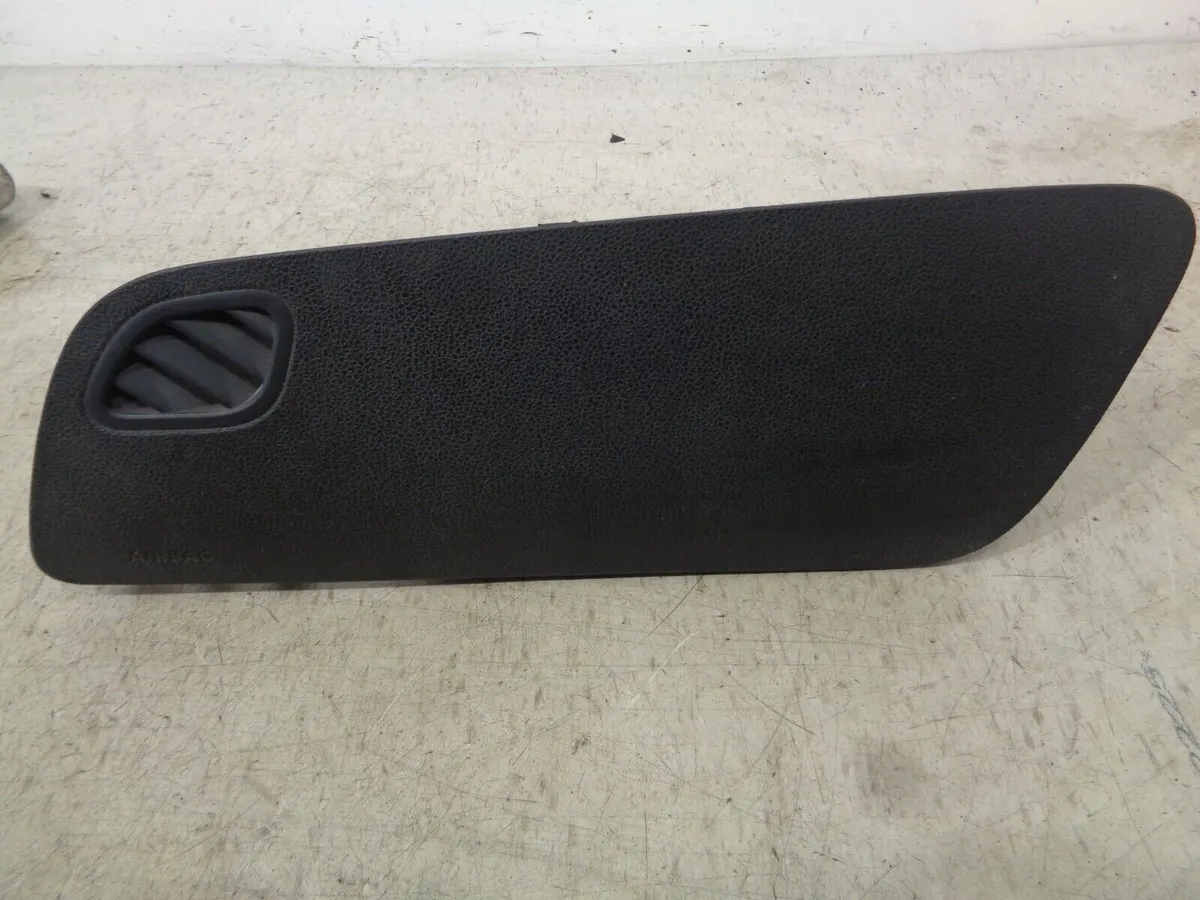 2013 VW POLO MK5 6R FRONT PASSENGER SIDE AIRBAG MODULE 6R0880204