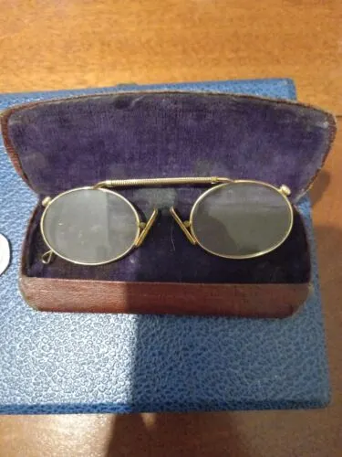 Antique Nose Glasses Spectacles Cased Yellow Metal hawick Rutherford est 1763