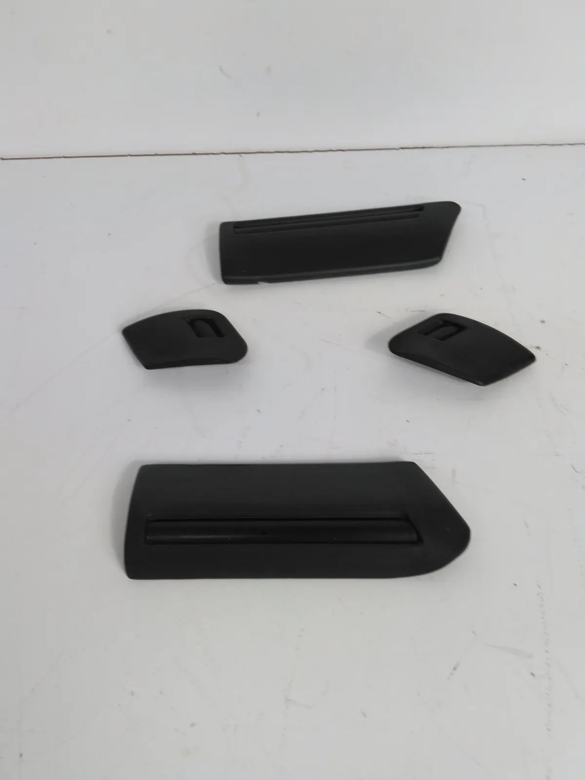 Saab 9000 Full Set Of Side Moulding Left   Right