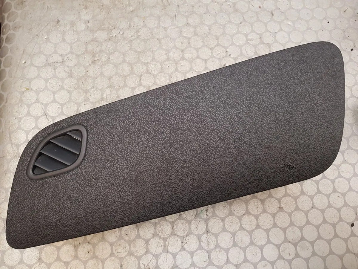 09-14 VW Polo 6R Dash Air Bag Passenger Side