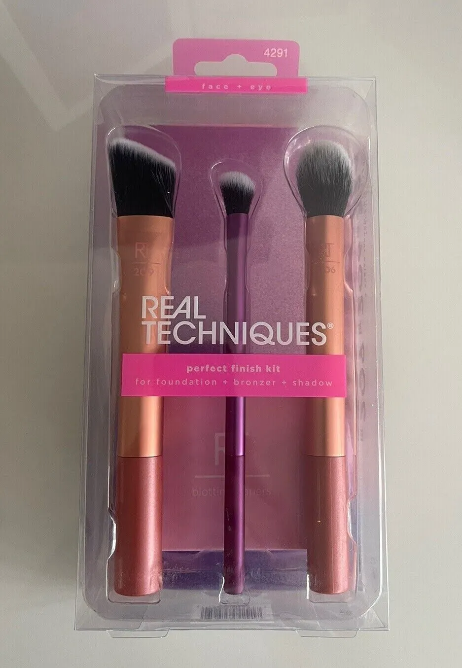 Real Techniques Perfect Finish Kit Brand New In Box