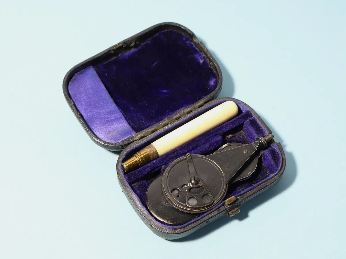Antique Cased Millikin & Lawley Ophthalmoscope Optometrist Instrument