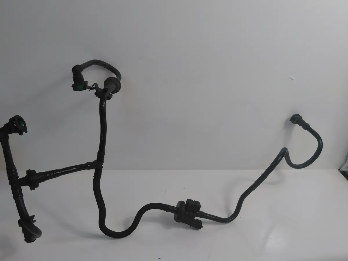 2012 FORD FOCUS MK3 1.0 EcoBoost Fuel Line Pipe Hose CV61-90289-BC