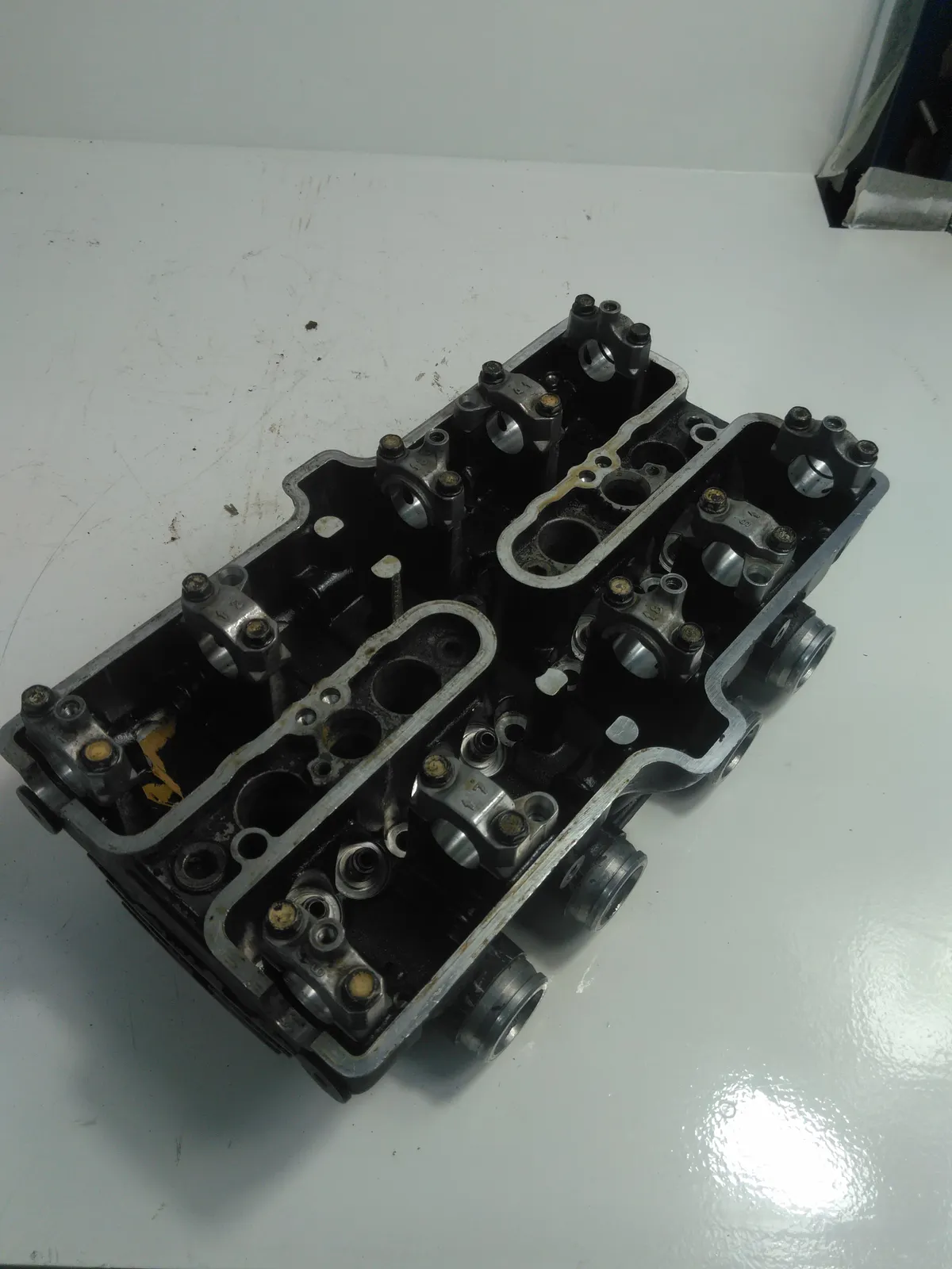 Kawasaki GPZ600R Cylinder Head