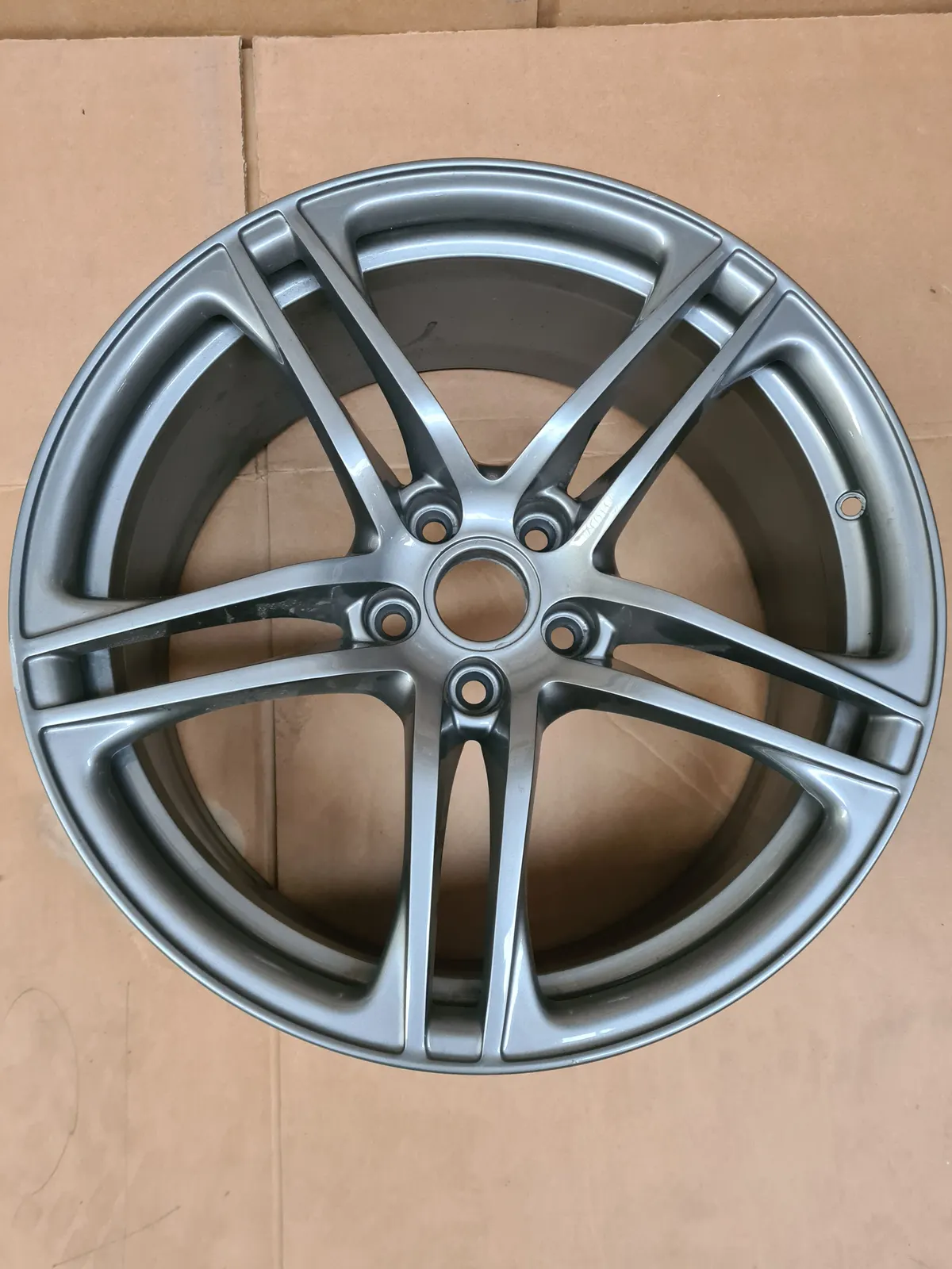 Genuine Audi R8 19” Alloy Wheel 420601025N 8.5j Et42 - Very Good Condition