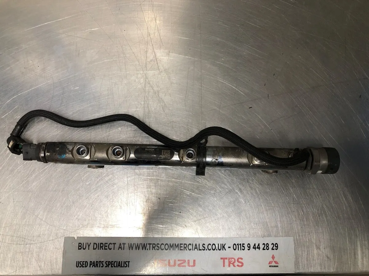 Used Mitsubishi Canter Fuel Rail 0 445 214 248