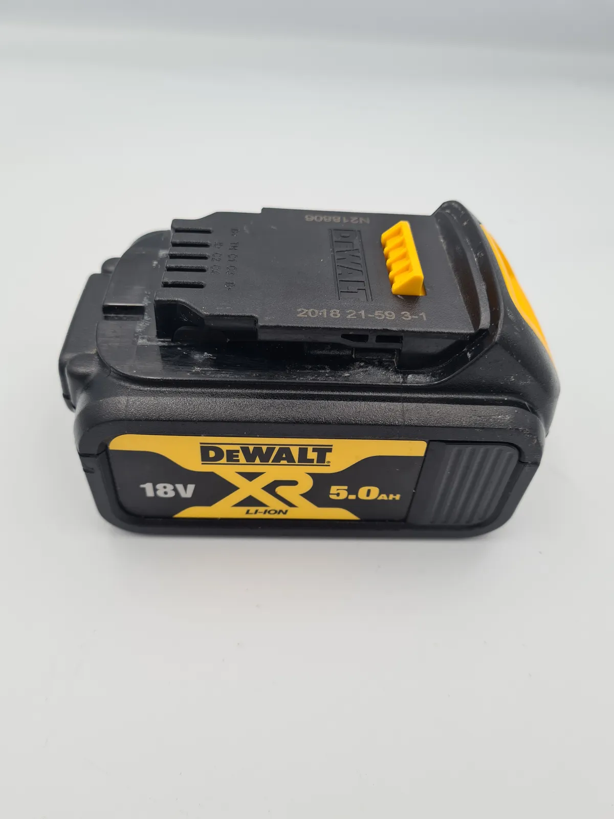 GENUINE DEWALT Battery - 4AH 18V XR - FULLY RECONDITIONED