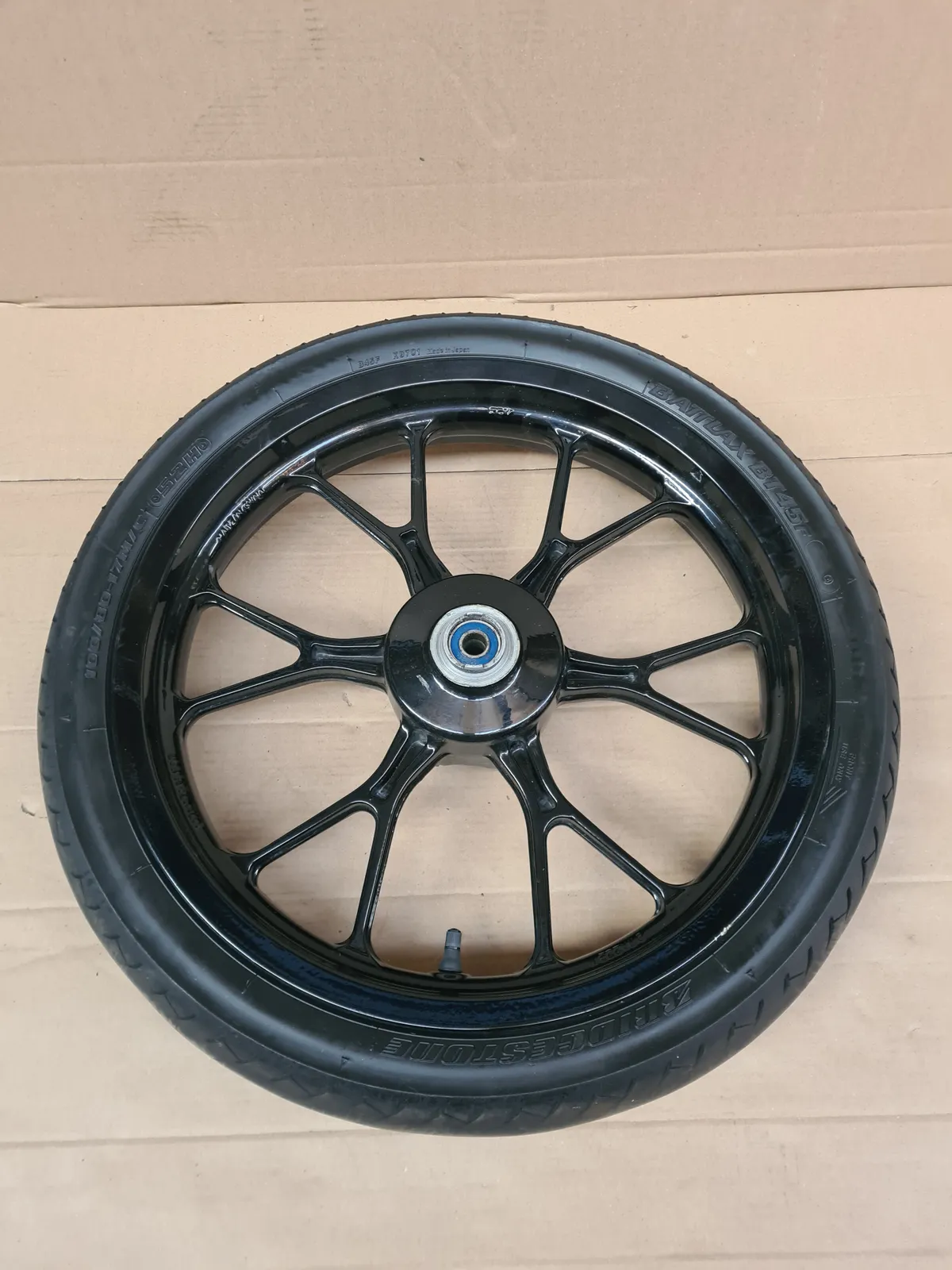 APRILIA RS50 MY06 06-11 FRONT WHEEL AND TYRE