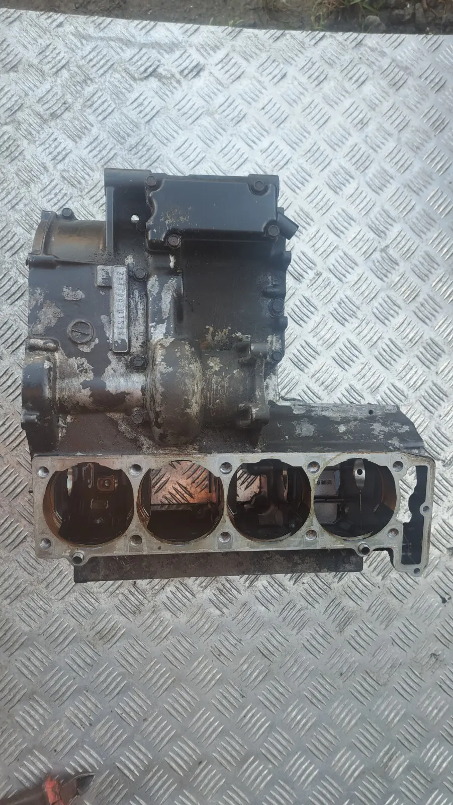 Kawasaki GPZ1100 ZZR Engine Crankcases Crank Cases ZXT10CE.