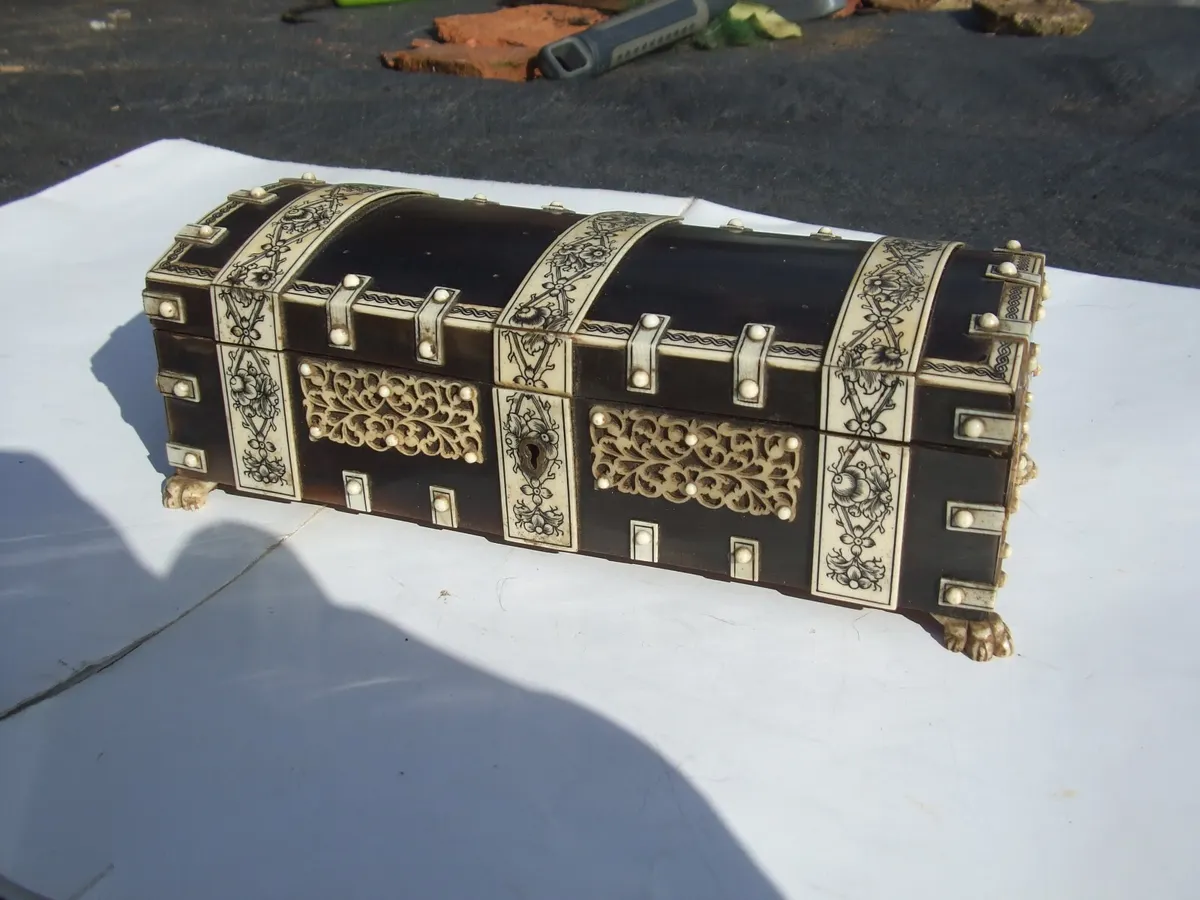 ANTIQUE 19C VIZAGAPATAM SUPERB JEWELLERY BOX lovely original with super interior