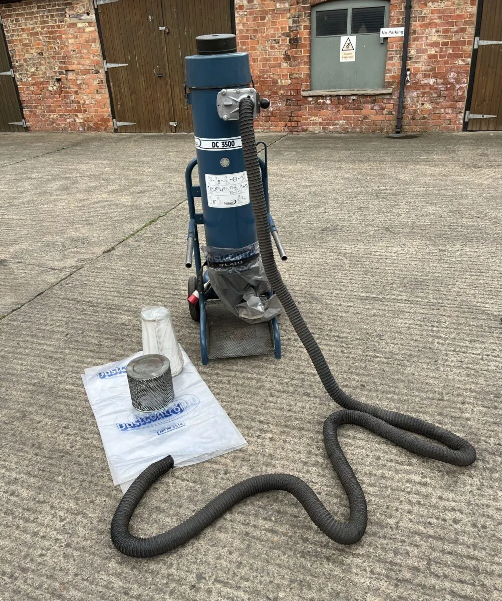 Dust Control DC 3500 Dust Extractor - c/w Hose, Filter and Extra Bags - 3 Phase