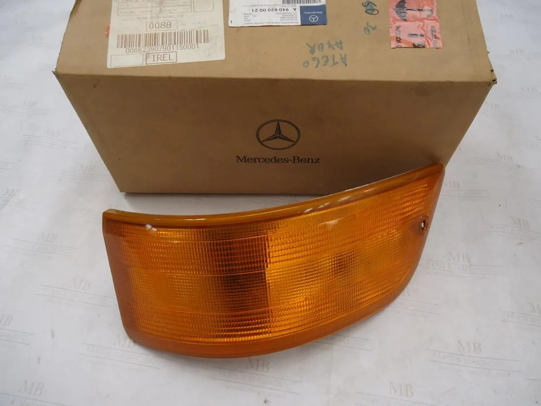 Mercedes	9408200021 940 Axor Front Left Amber Indicator Turn Signal Light Genuin