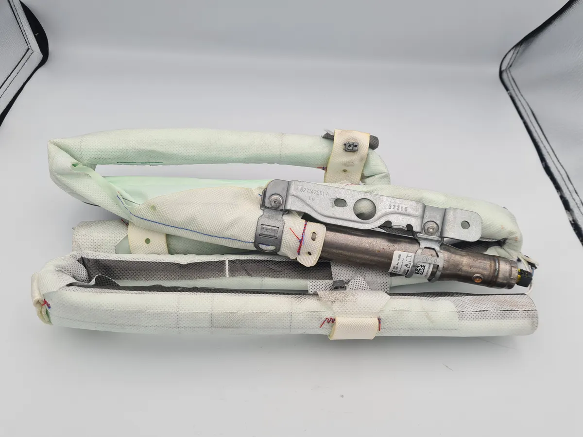 BMW X1 F48 RIGHT SIDE CURTAIN AIRBAG 7352602 Used