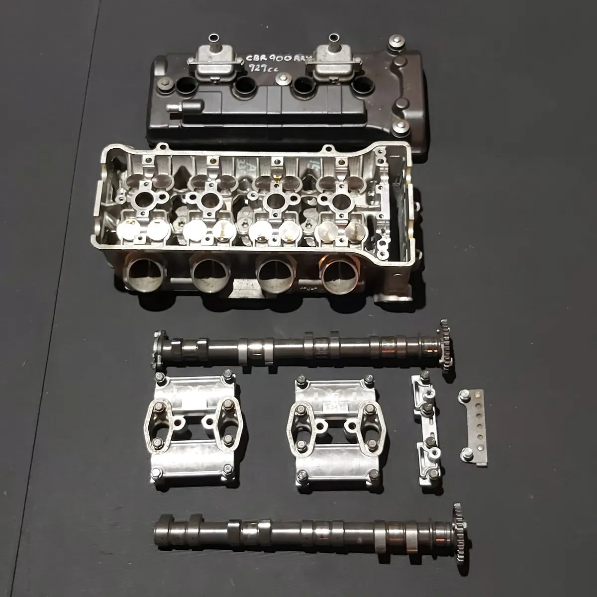 HONDA CBR900RR SC44 CYLINDER HEAD COMPLETE 2000-01 W/ CAMS & HOLDERS GENUINE