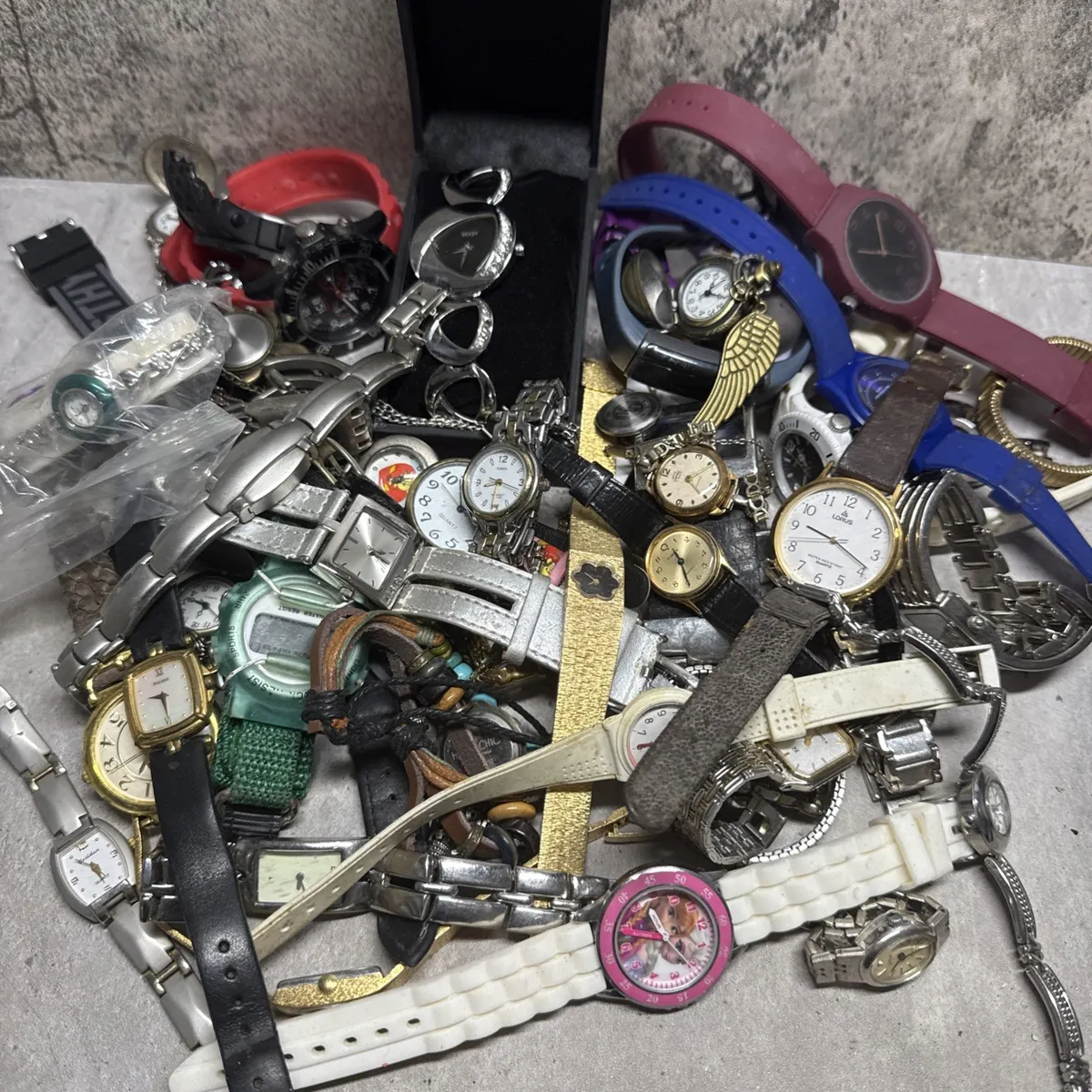 JOB LOT Approx 50 Watches For Craft Spares Repair Untested Broken Parts