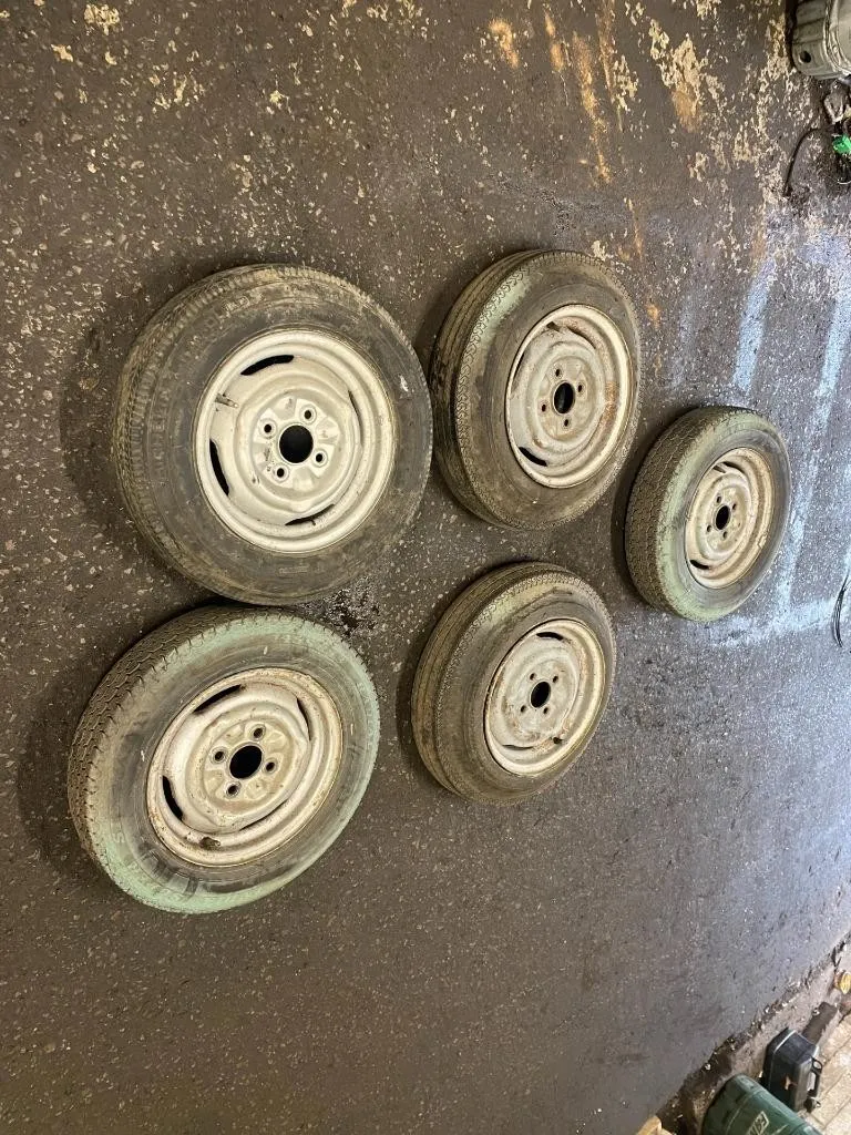 FORD ANGLIA 105E DELUXE SET OF 5 STEEL WHEELS 13 Inch
