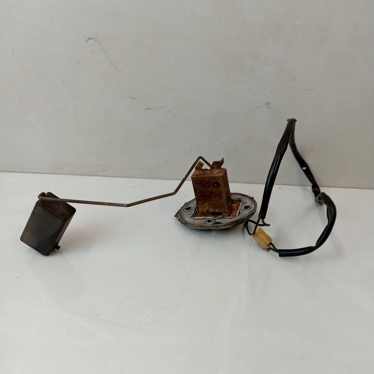 Yamaha XJ 650 SECA Turbo 1982-1985 Fuel Tank Level Sender