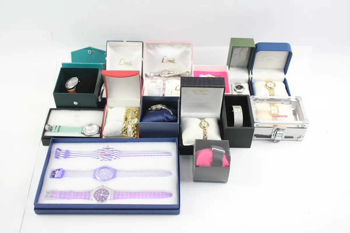 Womens Assorted Boxed Watches Quartz Cosmopolitan Strada Etc UNTESTED