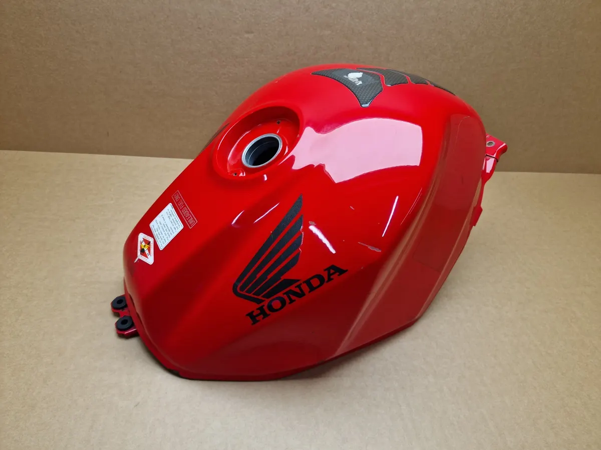 Honda VFR800 VTEC Fuel Tank Red Dented Internally Clean 2002-2009