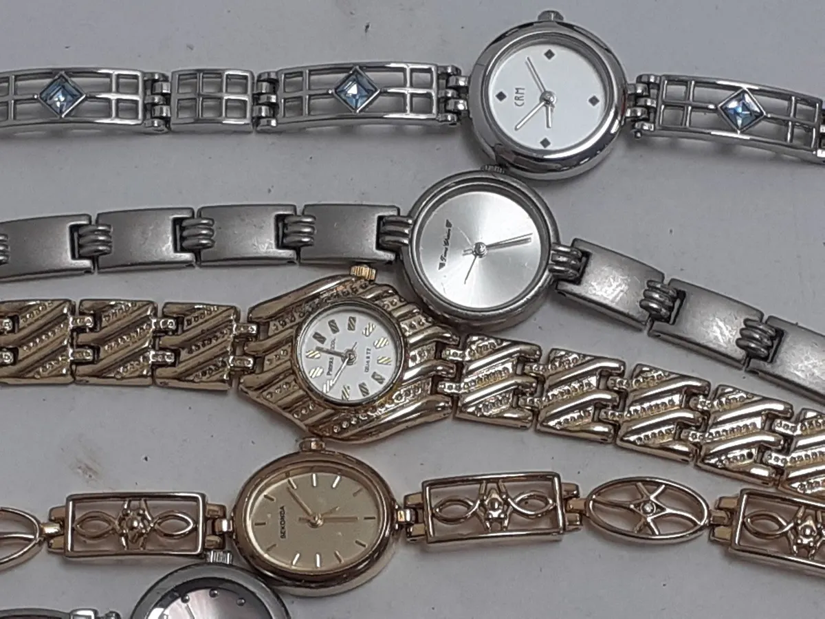 30 Mixed Watches Job Lot - Ladies Gents Quartz Digital Vintage Spares/Repair