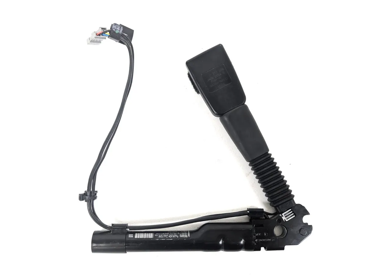 Used BMW 1 3 Series E81 E82 E87 E90 E91 E92 Left Lower Seat Belt Tensioner 7213563