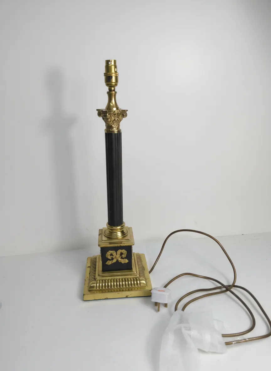 Brass Corinthian Column Table Lamp Antique Style Ornate Gold Black Used