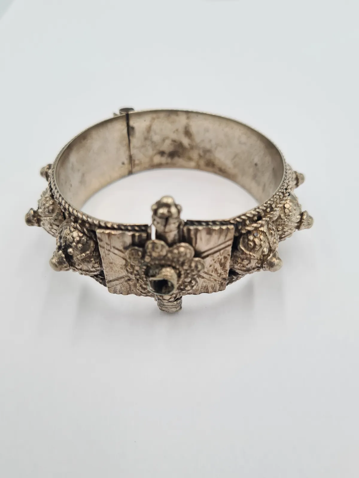 Vintage White metal Asian origin  bangle - 64 gms