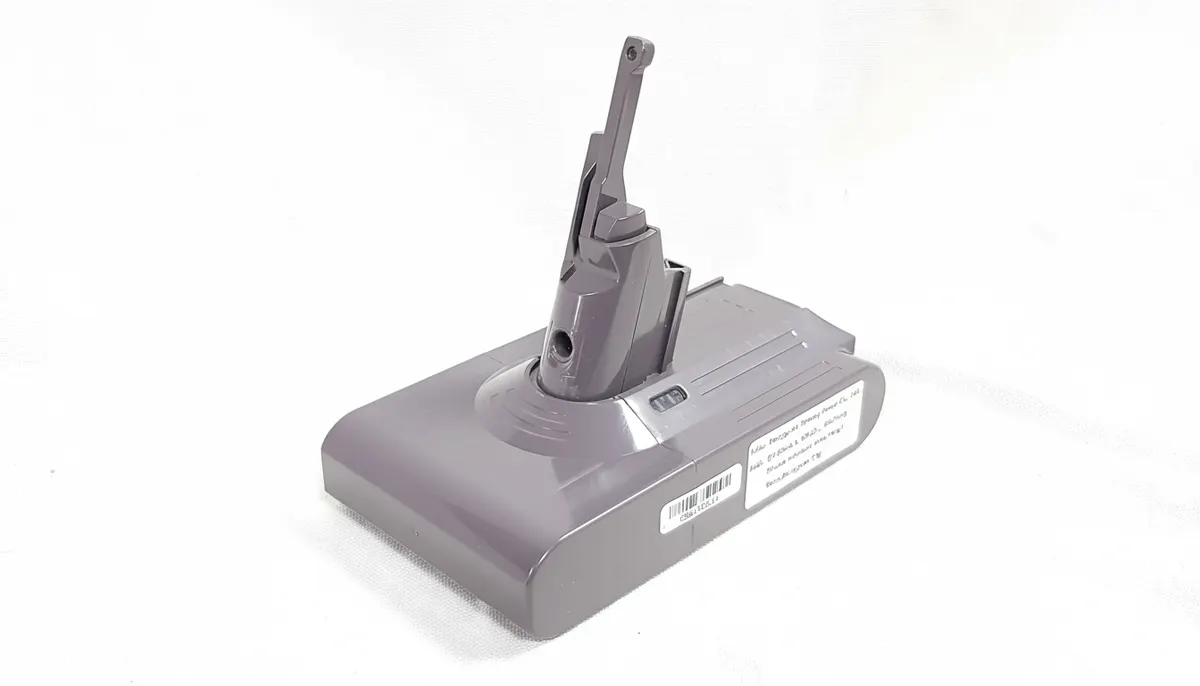 FOR PARTS NON OEM 21.6V 8000mAH Battery for Dyson V8 Fluffy Absolute Cordless