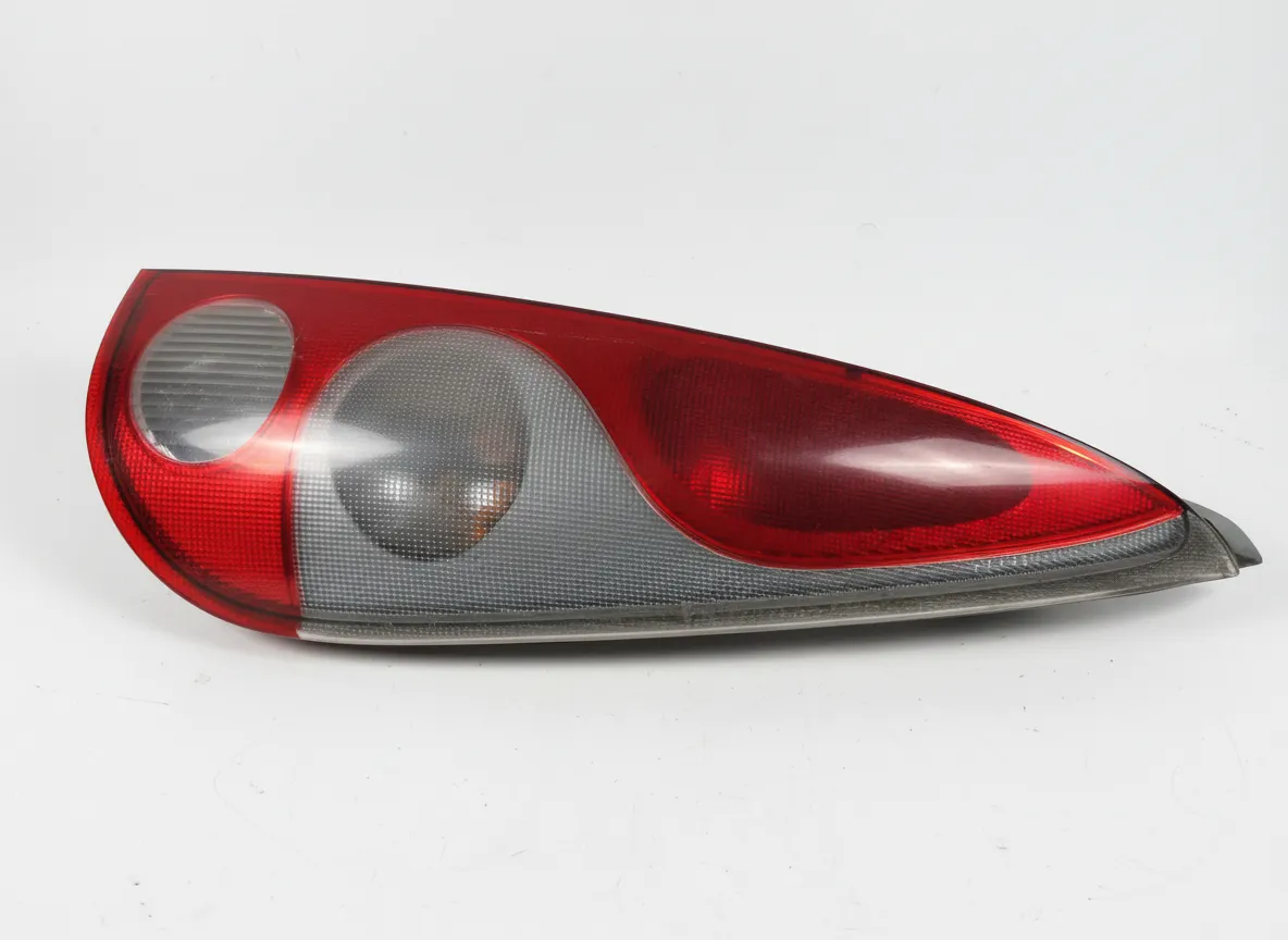 TOYOTA YARIS VERSO MK1 NCP20 LEFT REAR LIGHT BACKLIGHT 2000-2002 1.3 2NZFE 5MTM