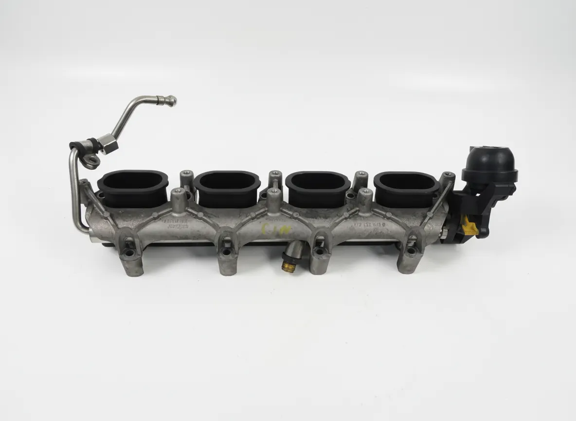 2010 AUDI A5 S5 4.2 FSI CAUA RIGHT LOWER AIR INLET INTAKE MANIFOLD & FUEL RAIL