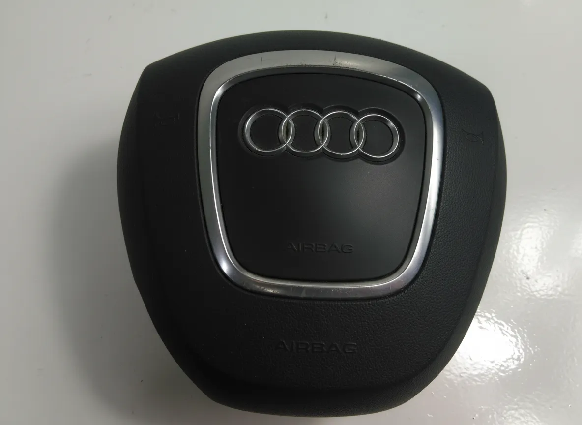 AUDI A3 8P 2008-2012 4-SPOKE STEERING WHEEL AIRBAG 8P7880201F