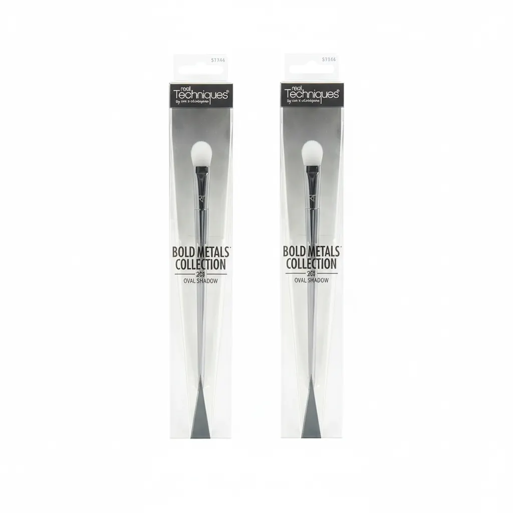2x Real Techniques Bold Metals Oval Shadow 200 Samantha Nic Chapman Brush