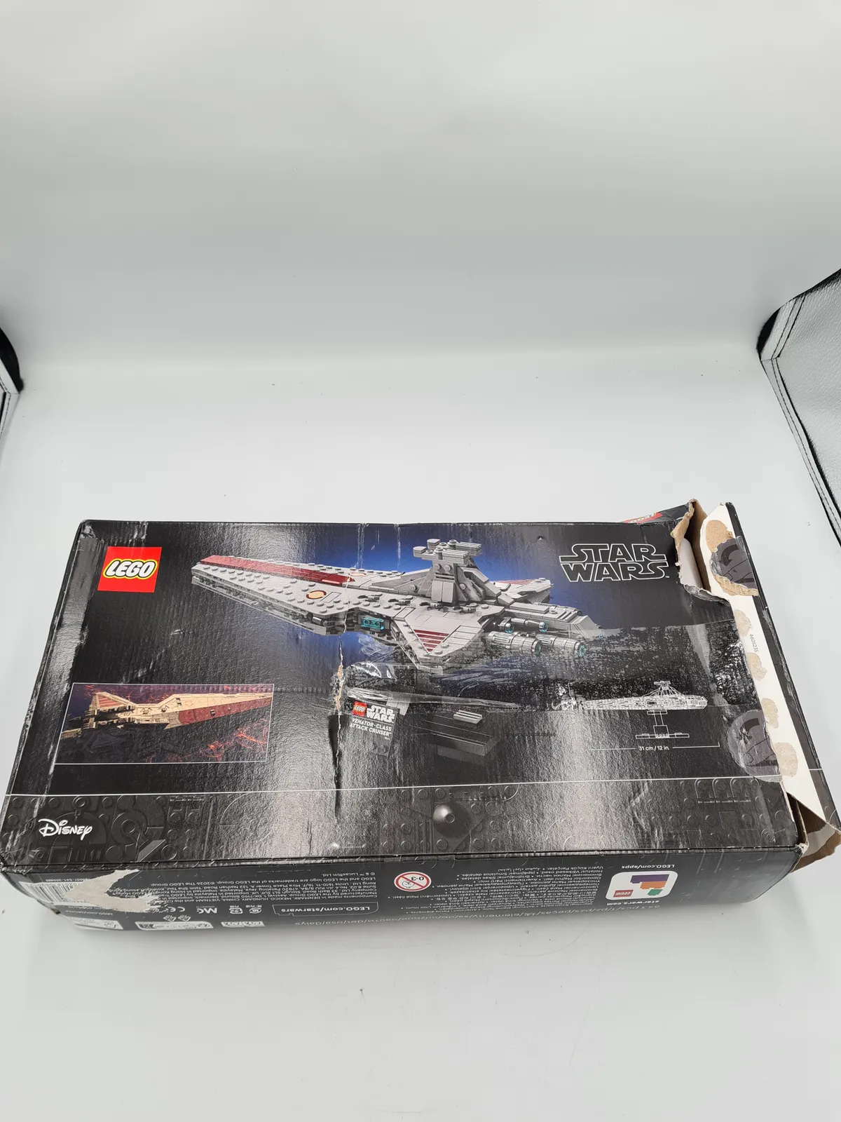 LEGO Star Wars 75441 Venator-Class Attack Cruiser 643-Piece Set USED
