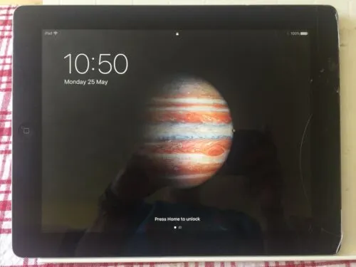 Apple iPad 2 16GB, Wi-Fi   Cellular (Three), 9.7in - White