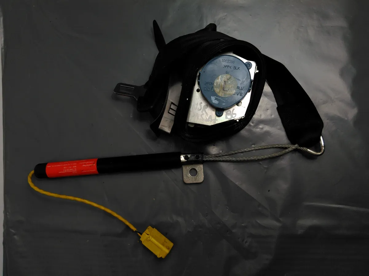 2006 VOLKSWAGEN PASSAT NSR REAR PASSENGER SIDE SEAT BELT 3C5857805F