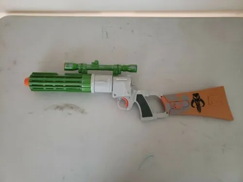 Star Wars Boba Fett  Mandalorian Blaster Gun. Light & Sounds. 2009