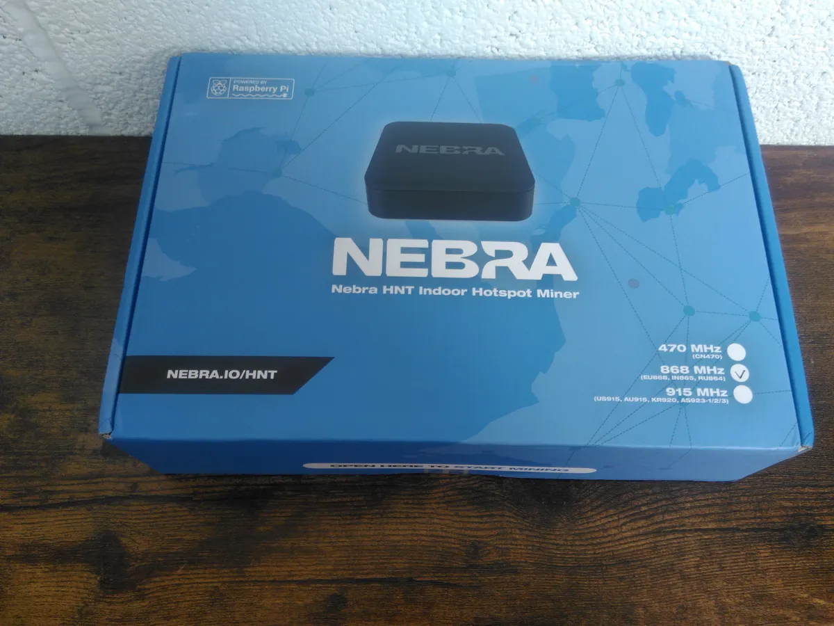 Nebra HNT Indoor Hotspot Helium Miner  869MHz (EU868, IN865, RU864)