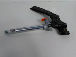 KIA SPORTAGE MK3 2010 2013 FRONT RIGHT DRIVER SIDE SEAT BELT PRETENSIONER