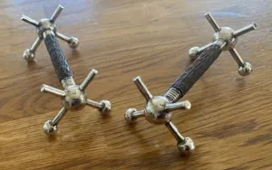 Vintage / Antique Pair of Victorian Silver Plated Metal & Horn Knife Rests