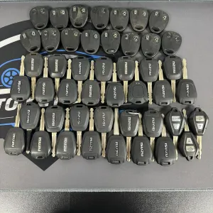 15 X MEGAMOS DELPHI 0-AM / 31 X ISUZU 2 BUTTON KEY FOBS TESTED & WORKING JOBLOT