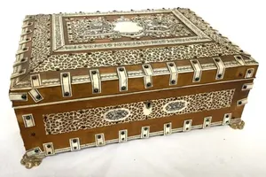 Antique Anglo Indian Patterned Wooden Box With Lion And Unicorn Removable Tray