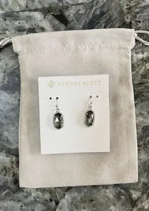 Kendra Scott Lee Silver Drop Earrings in Black Mother-of-Pearl
