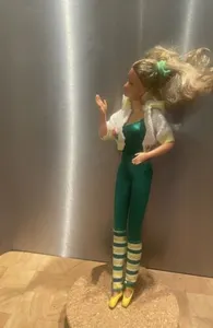 Vintage Exercise Barbie 1984  Great Shape Barbie
