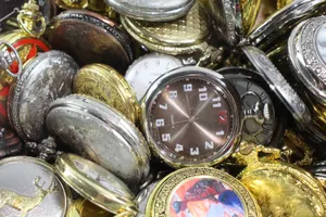 Job Lot 6KG Assorted Quartz Pocket Watches Untested Bulk