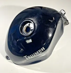 TRIUMPH TT 600 TT600 2000-2003 Fuel Petrol Tank Black Good Condition
