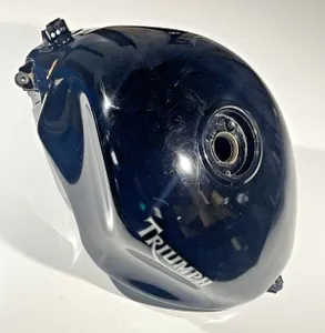 TRIUMPH TT 600 TT600 2000-2003 Fuel Petrol Tank Black Good Condition