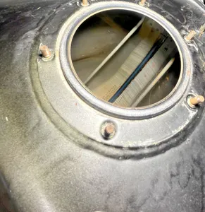 TRIUMPH TT 600 TT600 2000-2003 Fuel Petrol Tank Black Good Condition