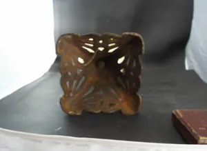 VICTORIAN ART NOUVEAU OIL LAMP - YELLOW GLASS BOWL RESERVOIR - CAST IRON BASE